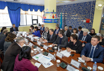 ЖАНСЕИТ ТУЙМЕБАЕВ: НЭС — МОЩНЫЙ НАУЧНЫЙ ПОТЕНЦИАЛ АНК