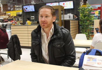 Британец прилетел в Актобе в поисках могилы прабабушки, депортированной в 40-е годы в Казахстан