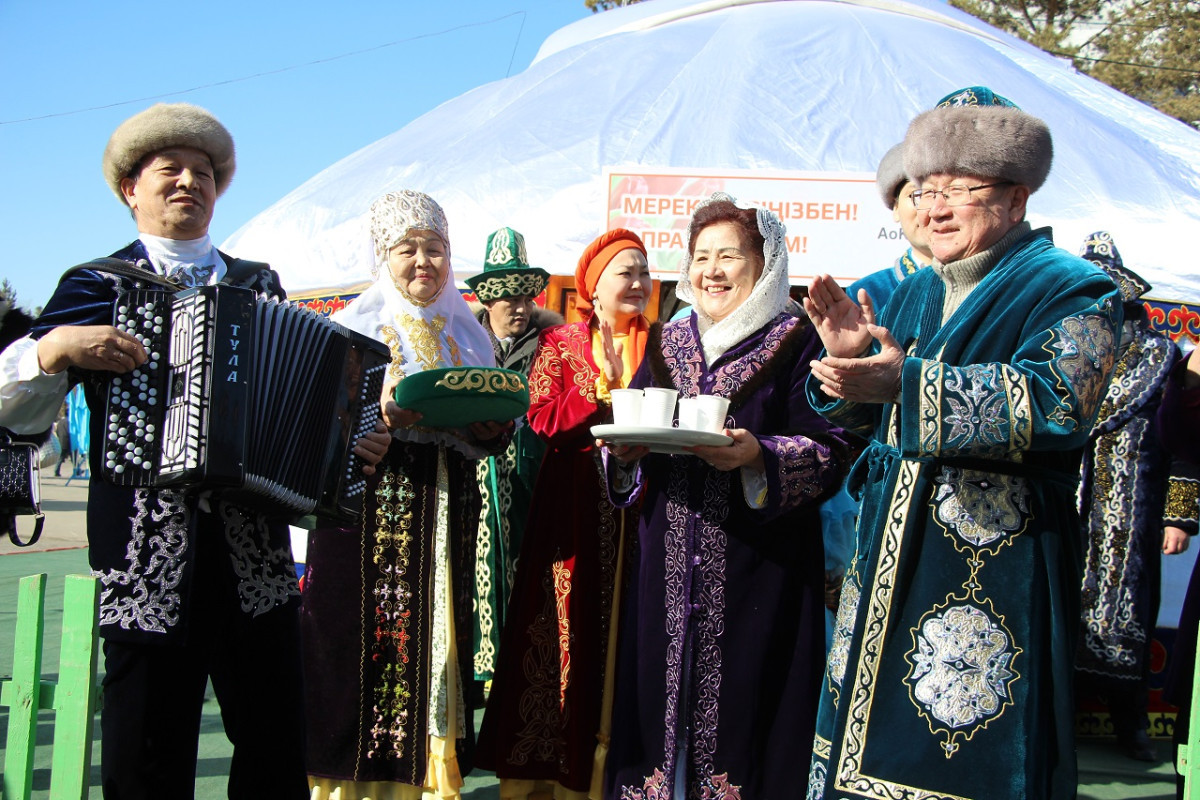 Павлодарская АНК продемонстрировала обычай казахского гостеприимства новосёлам из Монголии и Китая
