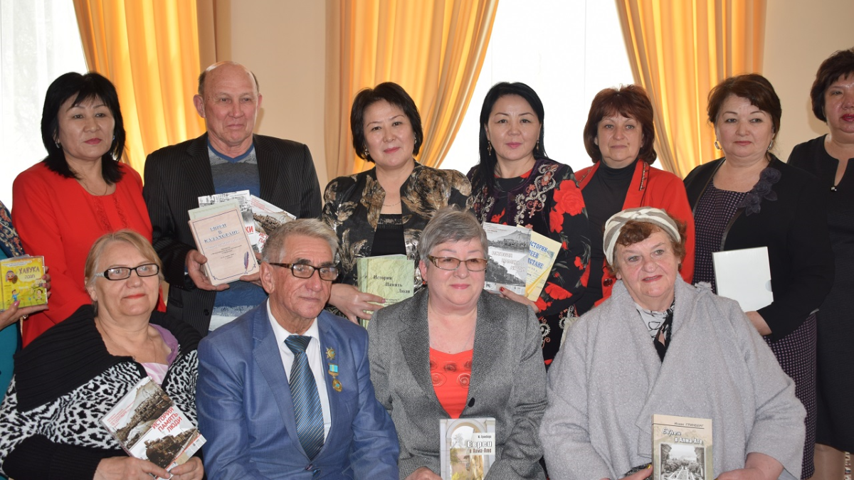 Ассоциация евреев Казахстана передала в дар Жамбылской областной библиотеке книги и диски