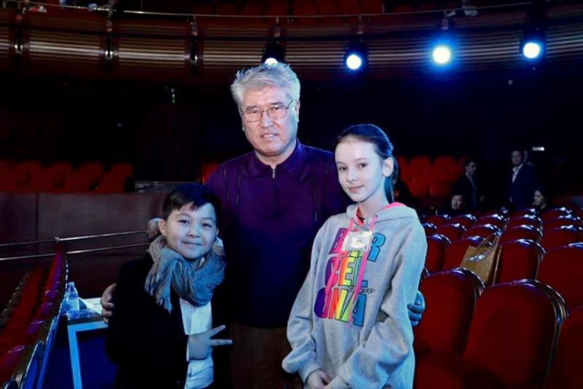 Юные казахстанские исполнители Данэлия Тулешова и Ержан Максим выступят на концерте для участников сессии АНК