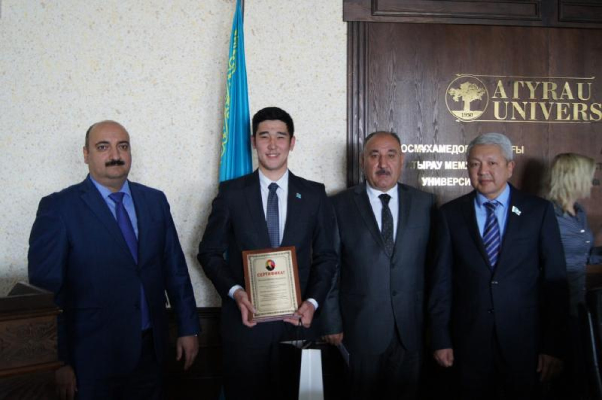 Атырауские студенты удостоены междунаоодной стипендии имени Г. Алиева