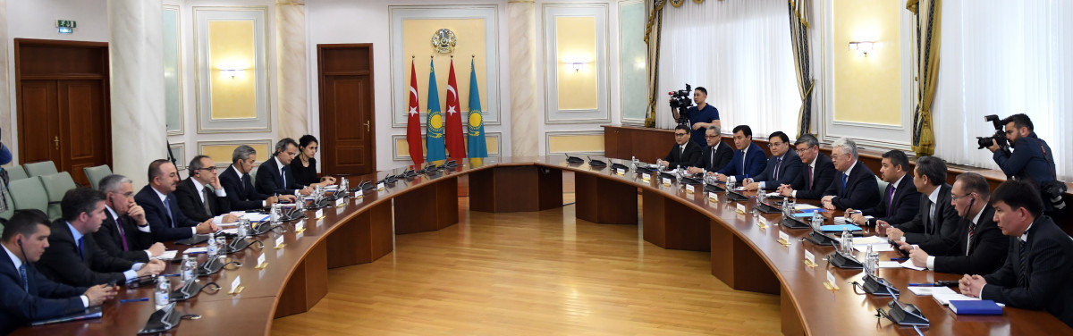 Казахстан и Турция договорились сотрудничать в развитии Туркестана