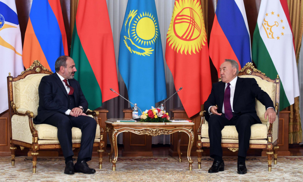 Елбасы встретился с Премьер-Министром Республики Армения Николом Пашиняном