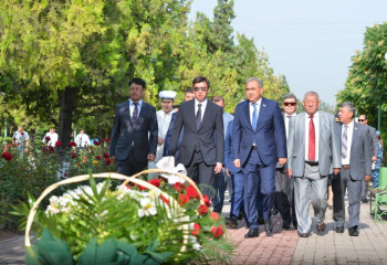 В ШЫМКЕНТЕ ПОЧТИЛИ ПАМЯТЬ ЖЕРТВ ПОЛИТИЧЕСКИХ РЕПРЕССИЙ