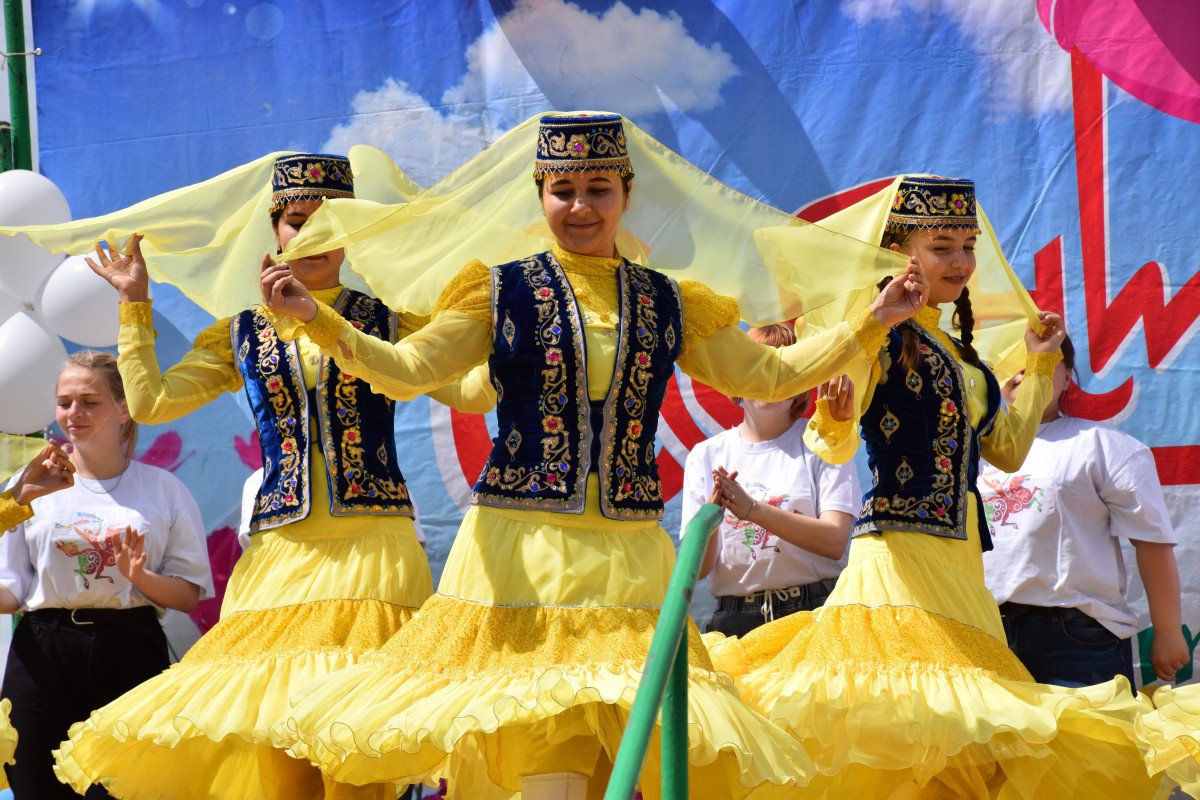 В регионах продолжают отмечать татарский народный праздник «Сабантуй»