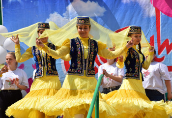 В регионах продолжают отмечать татарский народный праздник «Сабантуй»