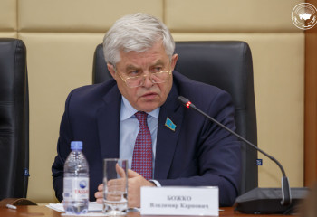 Владимир Божко: Необходимо пересмотреть подходы к работе с молодёжью и уделить внимание селу