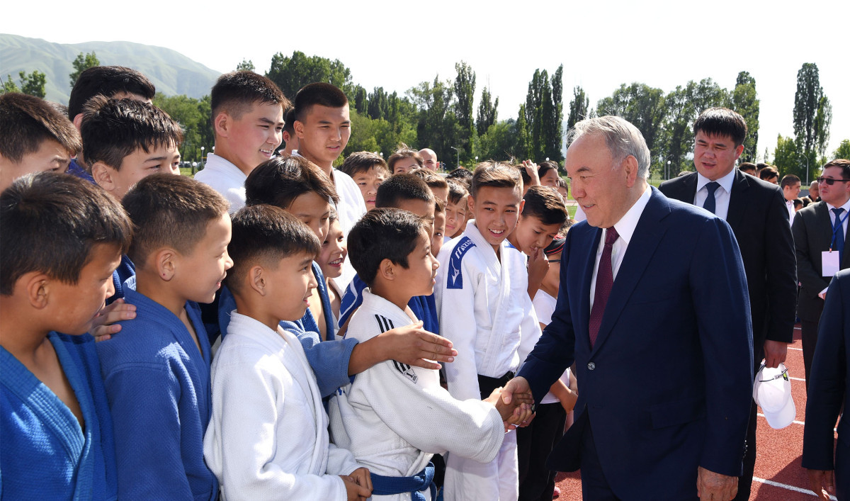 Нурсултан Назарбаев принял участие в церемонии открытия спортивного комплекса «Үшқоңыр»
