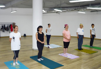 Клуб йоги открыт в столичном Доме дружбы
