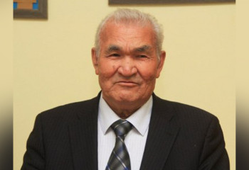 АВТОР ГЕРБА И ОДНОВРЕМЕННО АРХИТЕКТОР ЖАНДАРБЕК МАЛИБЕКОВ ПРЕДЛОЖИЛ В СТОЛИЦЕ ВОЗВЕСТИ ЦЕЛЫЙ ЭТНОГОРОДОК