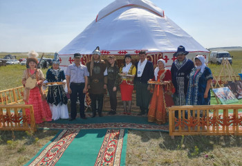 Казахстанская делегация приняла участие в VI региональном казахском празднике в Челябинской области