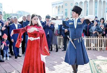 В Кокшетау в рамках фестиваля дружбы отметили 30-летие чечено-ингушского общества