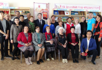 В Актау отметили 80-летие Абиша Кекильбаева