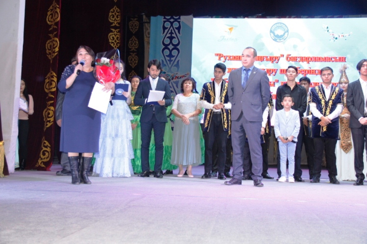 В Усть-Каменогорске участники фестиваля окунулись в истоки казахского устного народного творчества