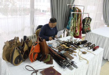 В Алматы отечественные ремесленники провели мастер-классы по изготовлению предметов быта