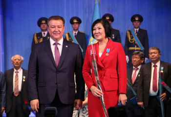 Заведующая Секретариатом АНК Кызылординской области награждена медалью «Ерен еңбегі үшін»