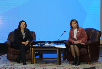 Парламентарий кызылординцам разъяснила основные положения Закона «О статусе педагога»