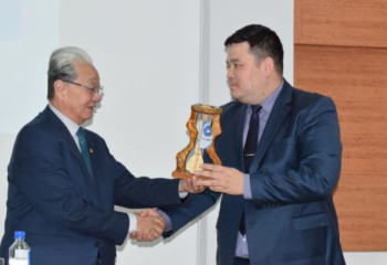 В Актобе в университете им. Жубанова стартовала эстафета, посвященная празднованию 25-летия АНК