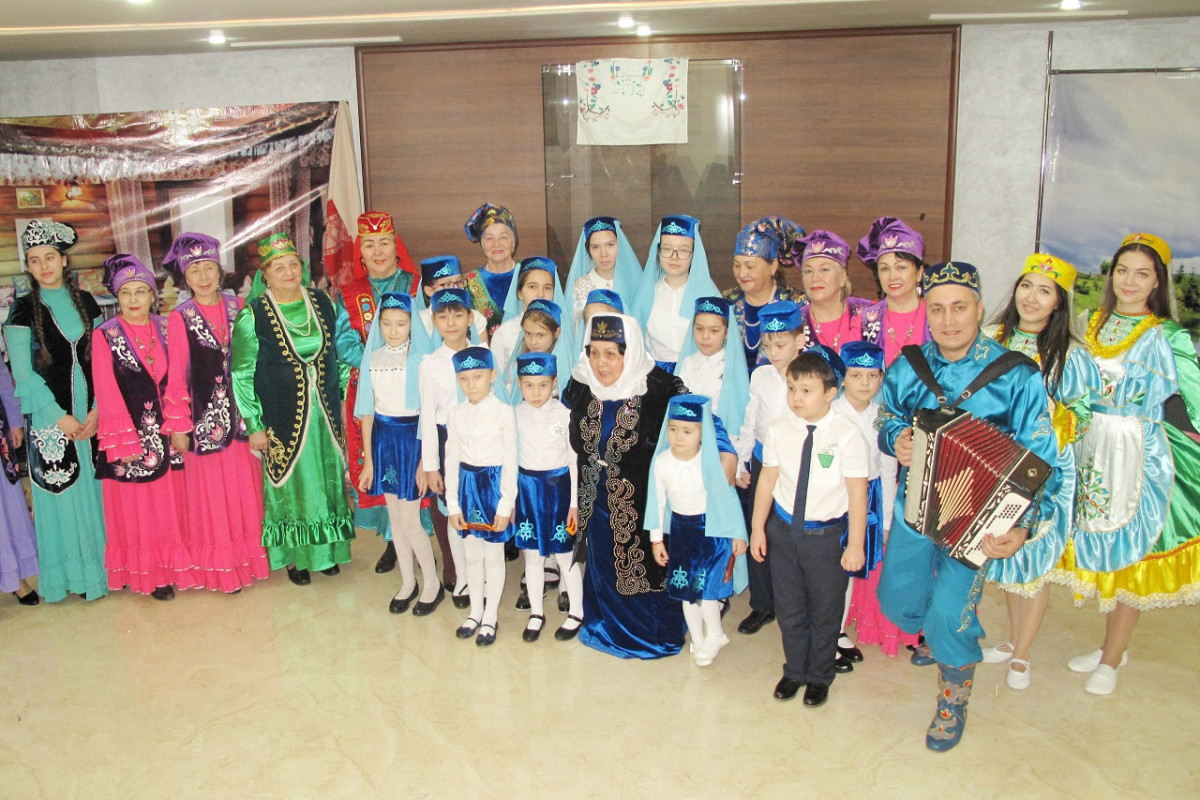 PEOPLE GOT ACQUAINTED WITH NATIONAL TRADITIONS ON TATAR GATHERING