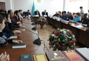 A round table dedicated to the scientist G. S. Karelin