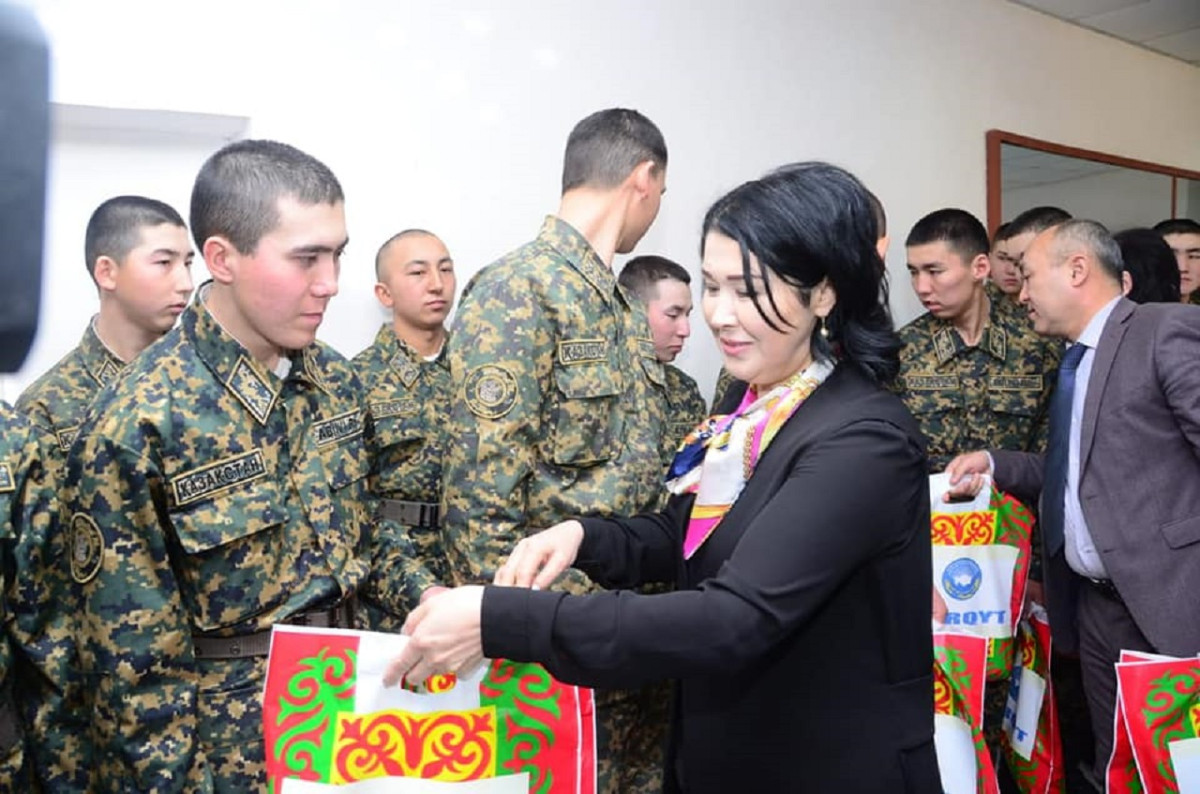 SHYMKENT DEFENDERS OF THE FATHERLAND TOOK PART IN A CHARITY EVENT