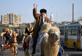 NAURYZ-CARAVAN PASSED CENTRAL STREETS OF SHYMKENT