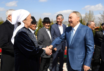 NURSULTAN NAZARBAYEV MET HIS CLASSMATES