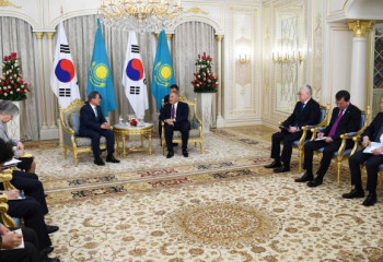 FIRST PRESIDENT OF KAZAKHSTAN NURSULTAN NAZARBAYEV MET WITH SOUTH KOREAN PRESIDENT MOON JAE-IN