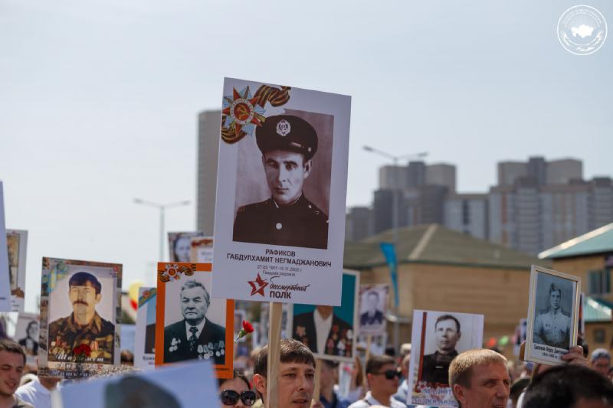 THOUSANDS OF CAPITAL RESIDENTS WALKED IN THE COLUMN OF ‘IMMORTAL REGIMENT’