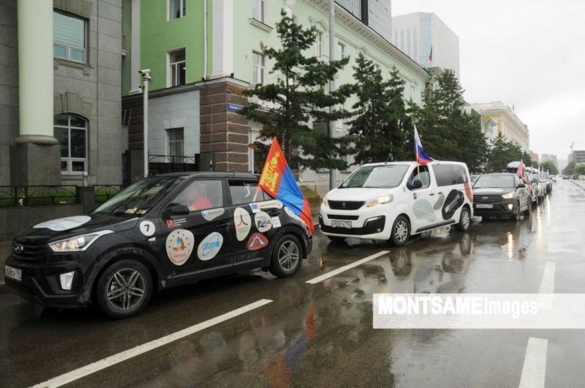 International Automobile Common Grounds Expedition stopped in Ulaanbaatar