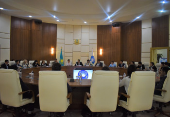 Zhanseit Tuimebayev Gave Recommendations to the Young Activists