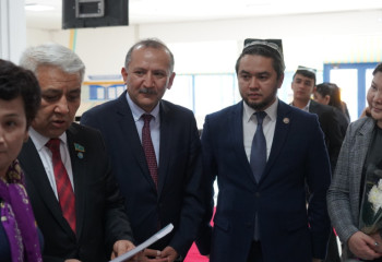 Ambassador of Uzbekistan Presented Books to Sunday School