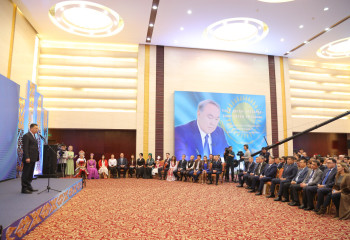 'Uly Dalanyń Ultaralyq Tіlі' Forum Held in the Capital