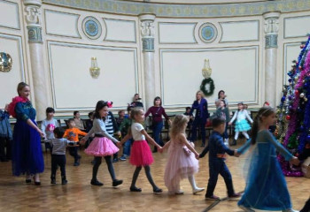 APK Almaty organized matinee for 200 children