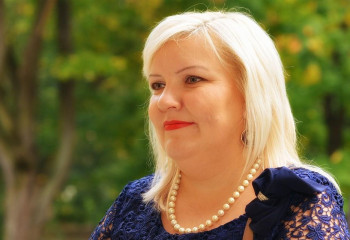 Лариса Калькова: Қазақ халқы дегенде көз алдыма ең алдымен шығыс халықтарының ешқайсында жоқ сәукеле келеді