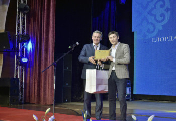 АСТАНАДА ҮЗДІК ЖУРНАЛИСТЕР МЕН МЕДИАТОРЛАР МАРАПАТТАЛДЫ