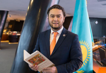 БҮГІН АСТАНА ҚАЛАСЫНЫҢ «ӨЗБЕК ЭТНОМӘДЕНИ ОРТАЛЫҒЫ» ҚБ ТӨРАҒАСЫ ШЕРЗОД ПУЛАТОВТЫҢ ТУҒАН КҮНІ