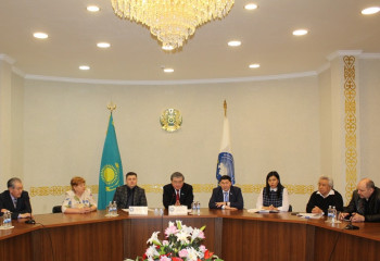 Көкшетауда Мәжіліс депутаты Сауытбек Абдрахмановпен кездесу өтті