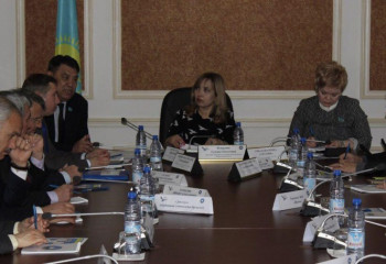 Мәжіліс депутаттары этномәдени бірлестіктер өкілдерімен кездесті