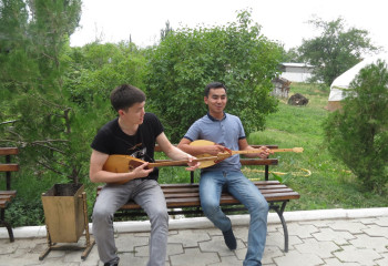 Жамбылдықтар «Бауырсақ-Рarty» өткізді