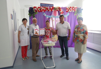 Этномәдени бірлестіктер жаңа туған перзенттерге домбыра сыйлады