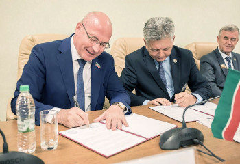 Қазан қаласында Алматы облыстық ҚХА мен Татарстан Достық үйі ынтымақтастық туралы келісімге қол қойды