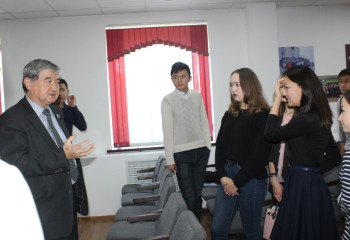 Парламент депутаты ақмолалық жастармен кездесті