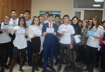 Студенттер әлеуметтік желілерде қазақ тілін үйренуге шақыратын креативті челленджді ұйымдастырды