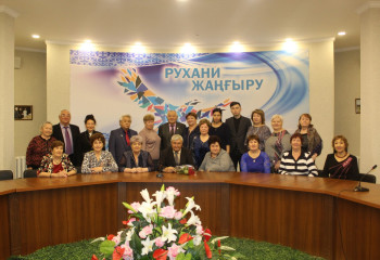 Көкшетауда татар және башқұрт орталығының негізін қалаушы Р. Гайнуллиннің 80 жылдық мерейтойы атап өтілді