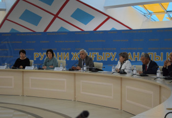 Мәжіліс депутаты Серік Сейдуманов Жамбыл облысының ҚХА активімен кездесті