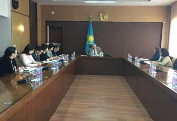 Атырауда аймақтық этномәдени бірлестіктерді қоғамдық аккредиттеуге қатысты мәселелер талқыланды