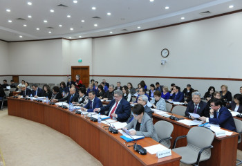 Мәжілісте қазіргі қоғамдағы мүгедектігі бар балалар жағдайының өзекті мәселелері талқыланды