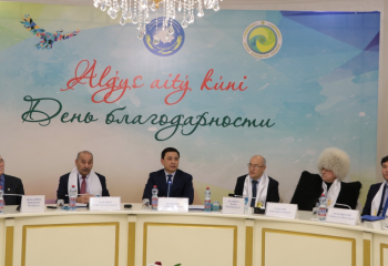 БҚО ӘКІМІ АҚСАҚАЛДАРМЕН КЕЗДЕСТІ